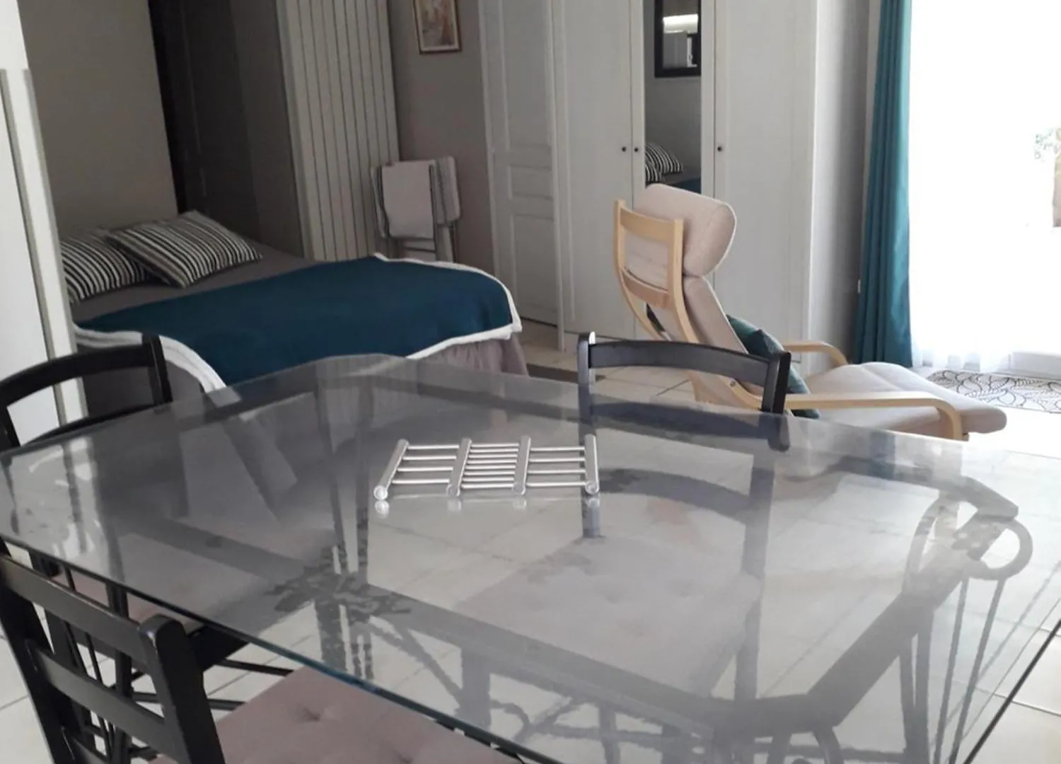 Agreable Studio Pres De St Remy De Provence Eyragues 홈스테이