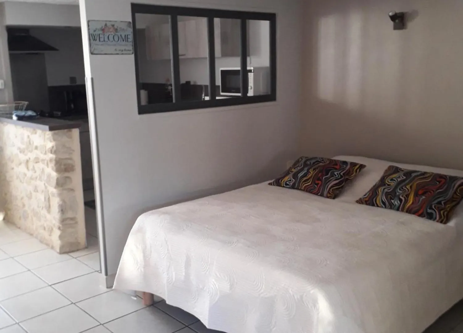 Agreable Studio Pres De St Remy De Provence Eyragues
